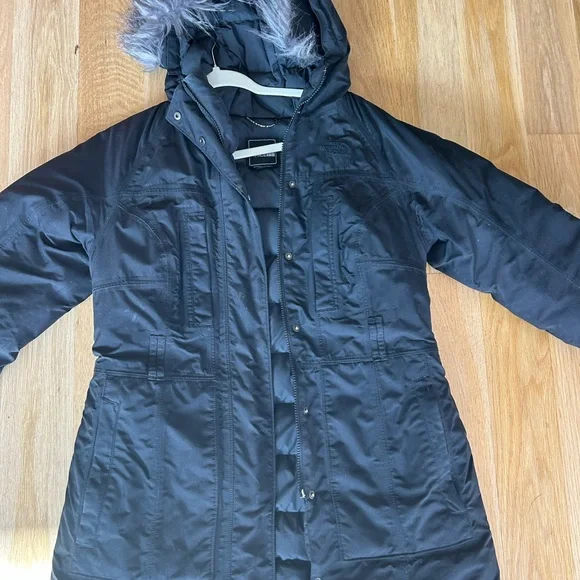 The North Face Black Parka M - Picture 1 of 4